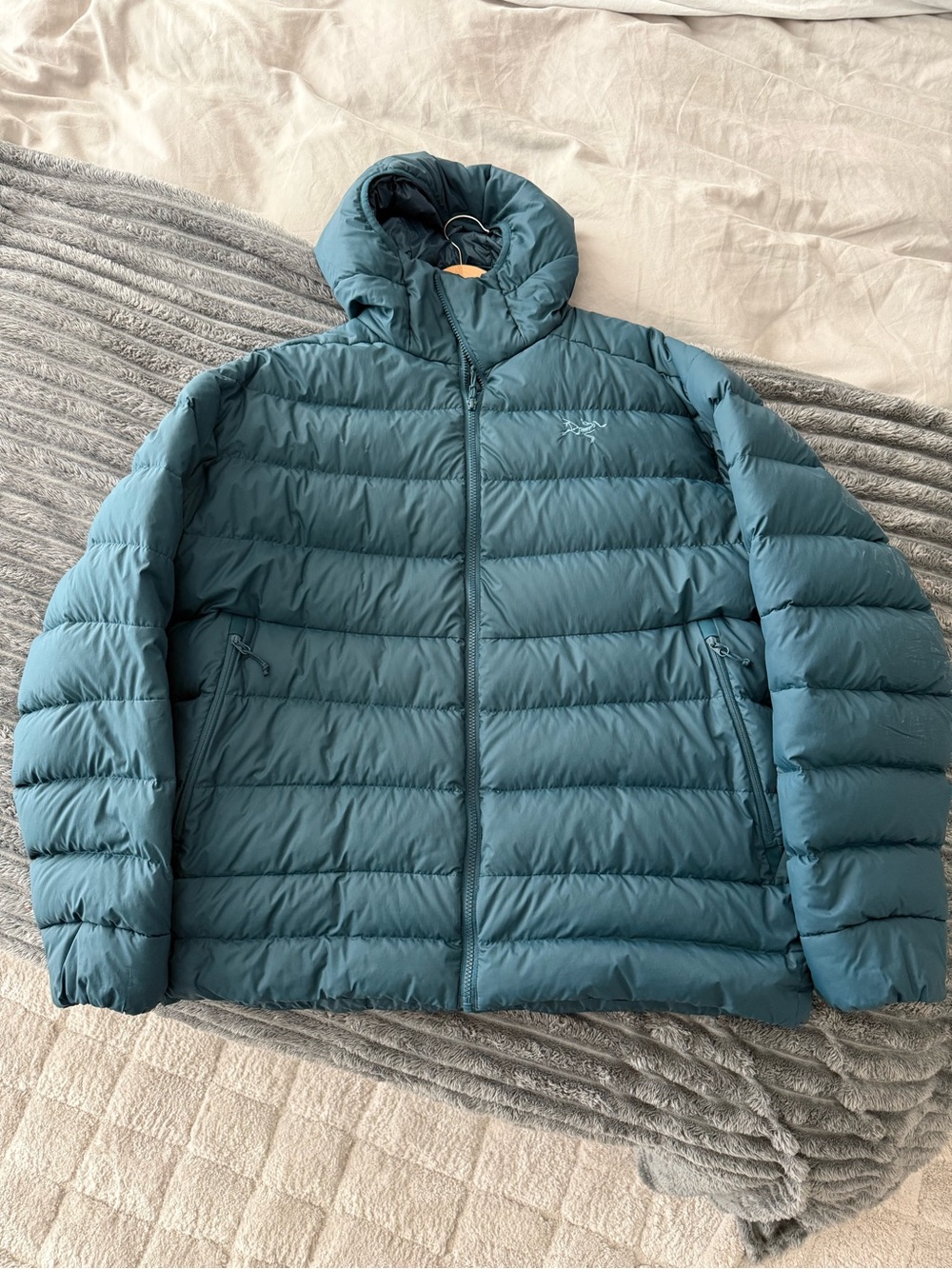 Arc’teryx Cerium Hoody Men’s XXL. Down insulated winter coat. Like new.